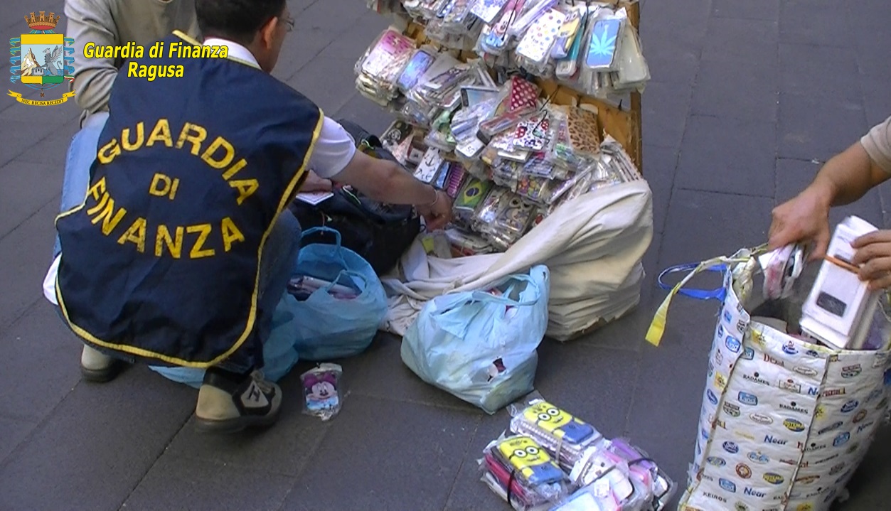 Sequestro di prodotti contraffatti in provincia di Ragusa