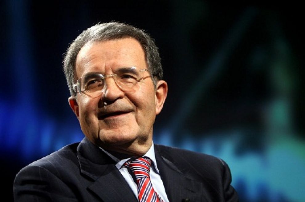 Romano Prodi a Scicli per presentare il suo libro. Il 16 agosto al Carpintieri