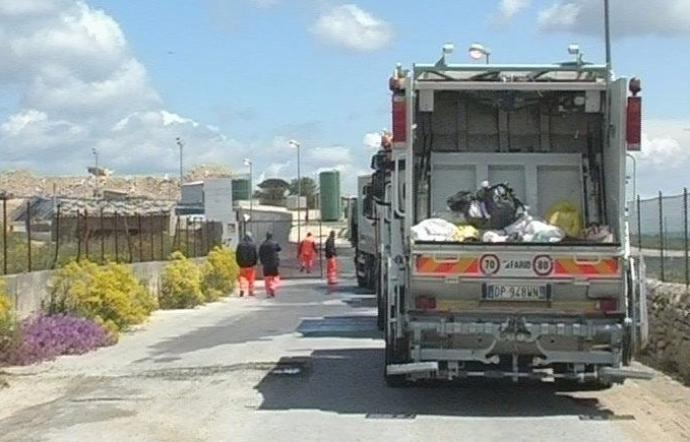 Il problema rifiuti a Ragusa resta senza soluzioni concrete. Il commento di Lab 2.0