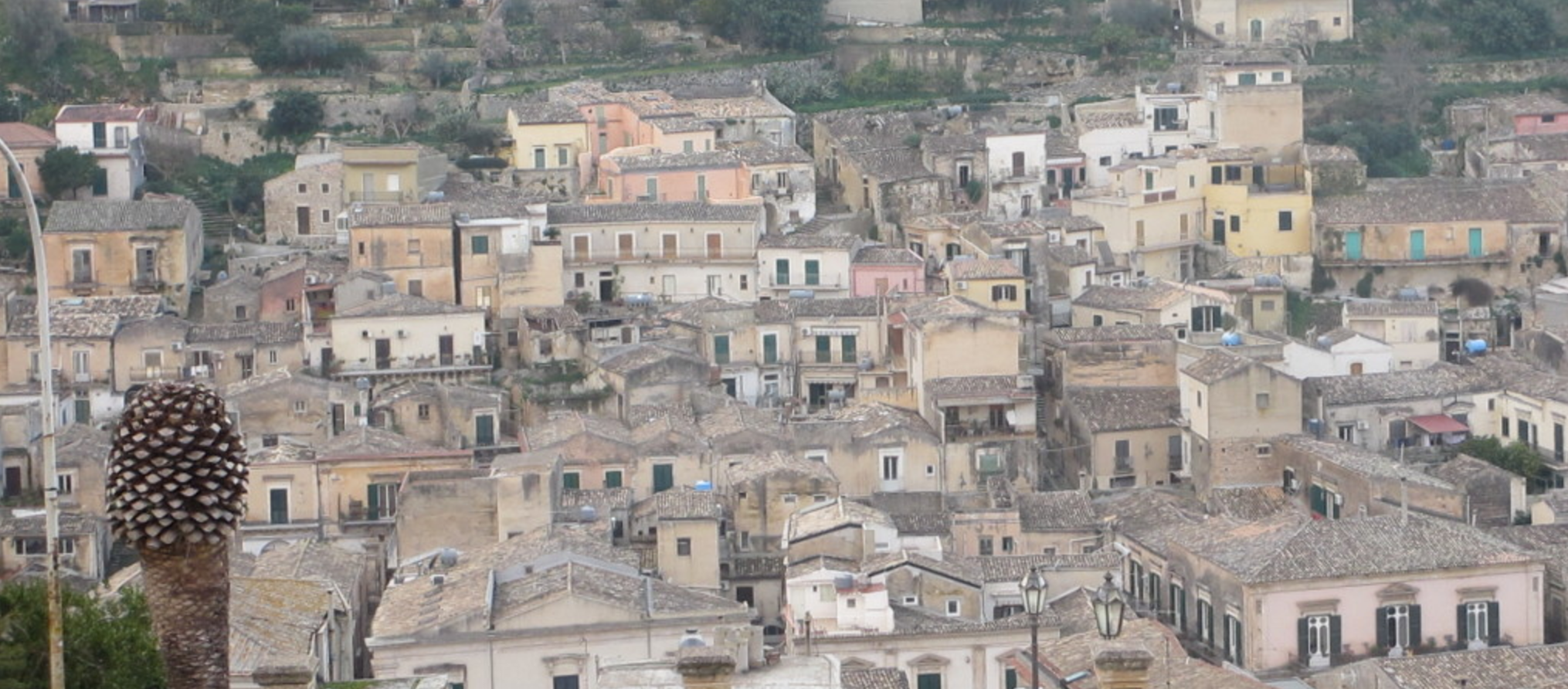 Il Lions di Modica presenta “Ti cuntu ‘n cuntu” al quartiere ebraico di Modica. Il 25 agosto