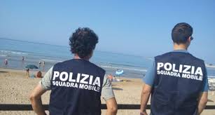 Arrestato esagitato a Marina di Ragusa: “Venite, aggredisce donne e bambini”