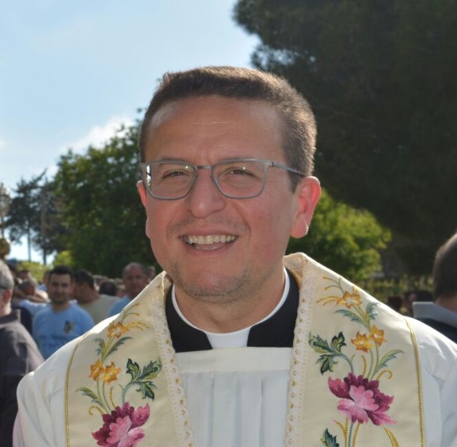 Il giro di valzer dei preti. Il nuovo parroco della Cattedrale è don Giuseppe Burrafato