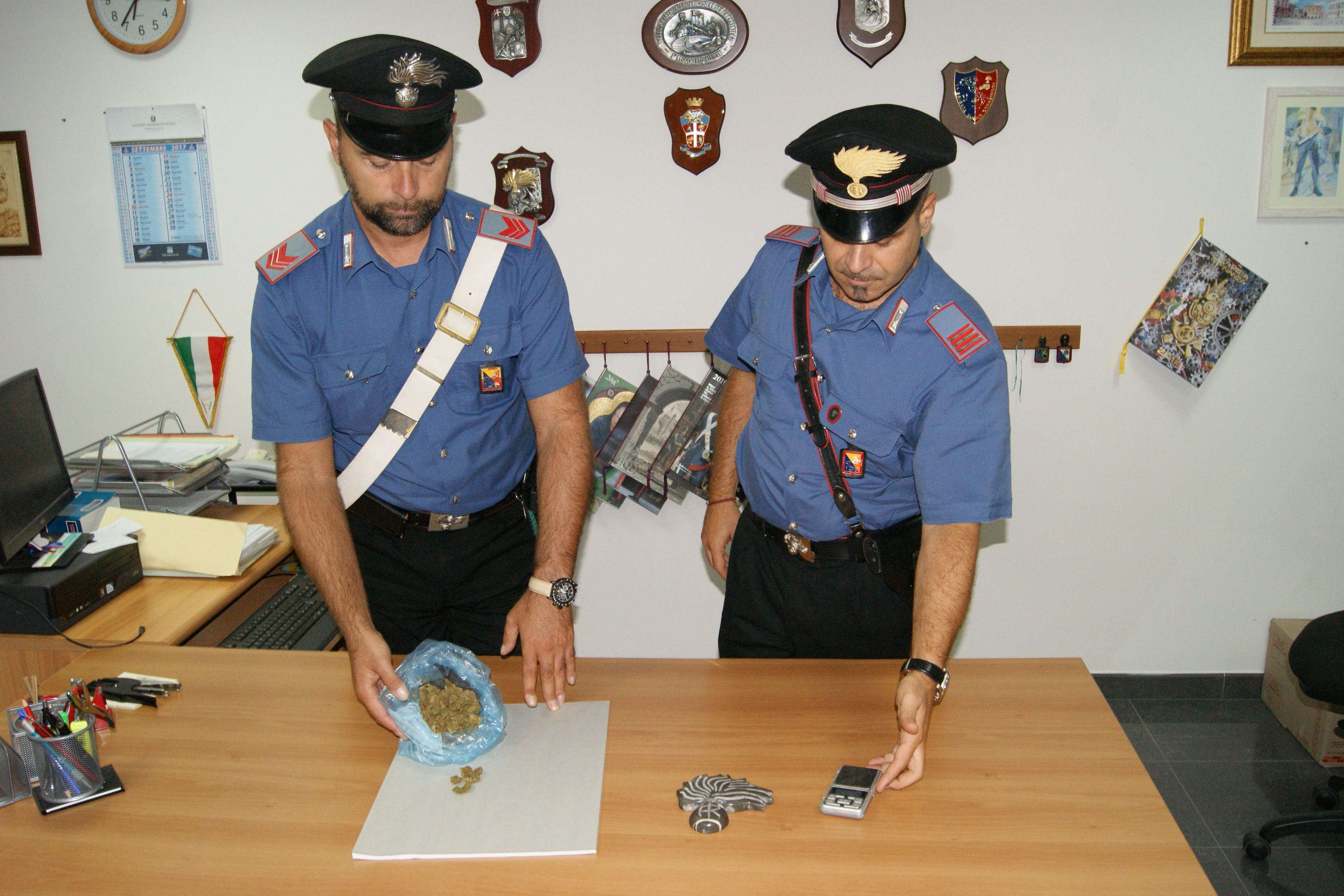 Arrestato un 19enne a Scicli. Marijuana pronta per lo spaccio