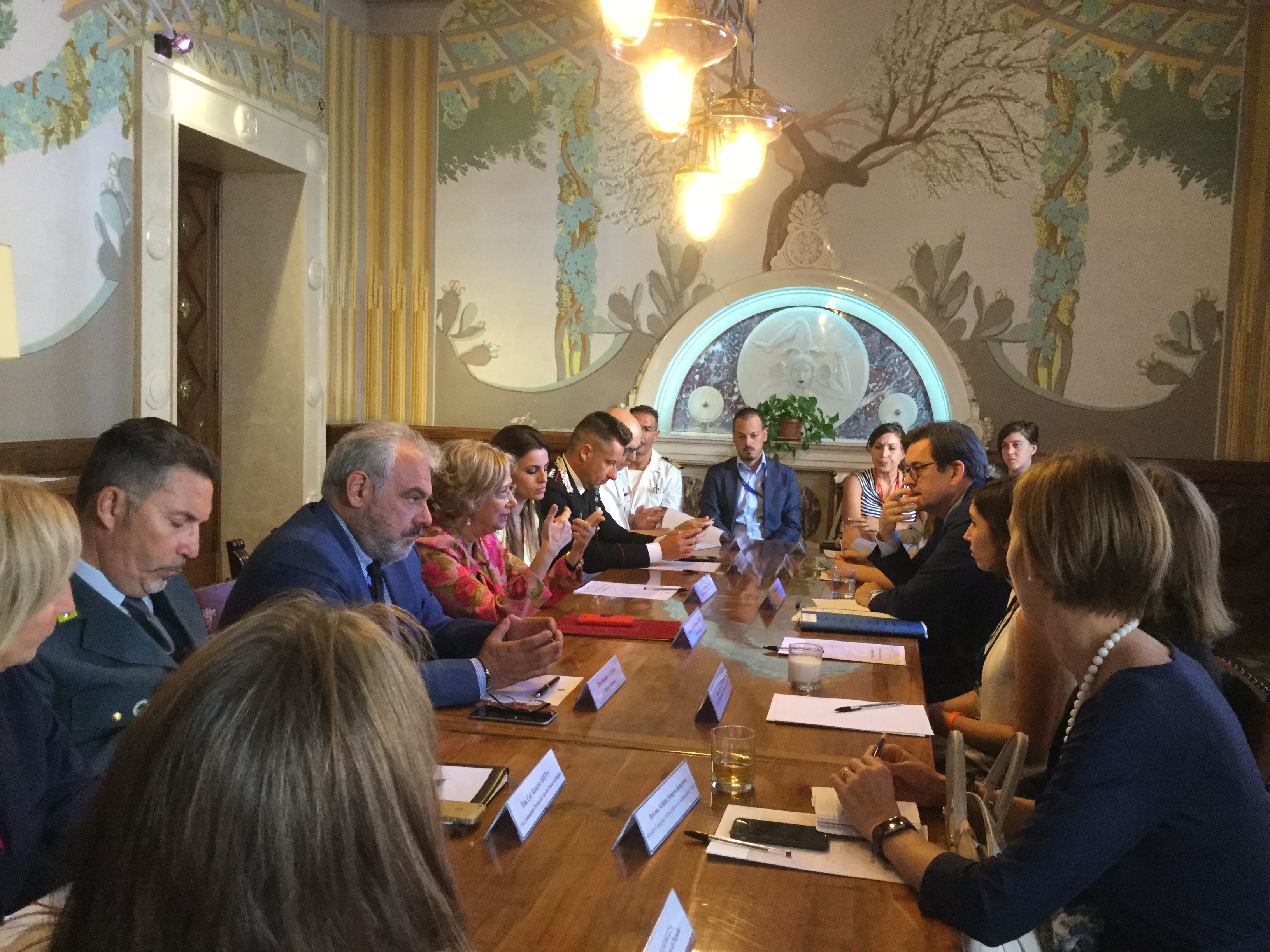 Delegazione svedese in visita in Prefettura a Ragusa per confronto su accoglienza migranti