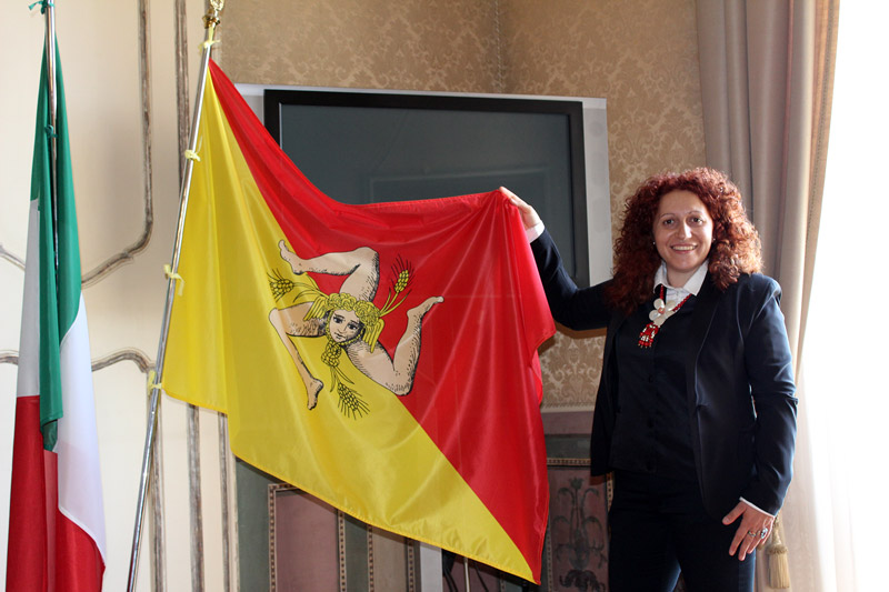 La candidata alla presidenza della Regione, Piera Loiacono, indica i primi assessori della sua giunta di governo