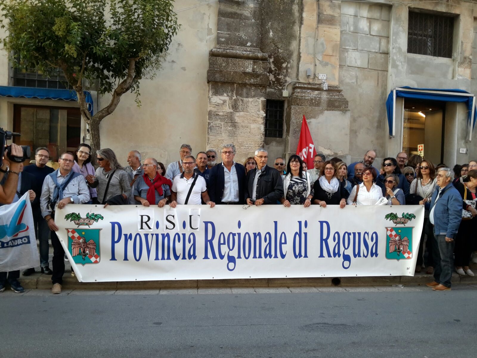 Protesta dipendenti Provincia, incontro con Crocetta che dice: “Presto nuova distribuzione fondi”