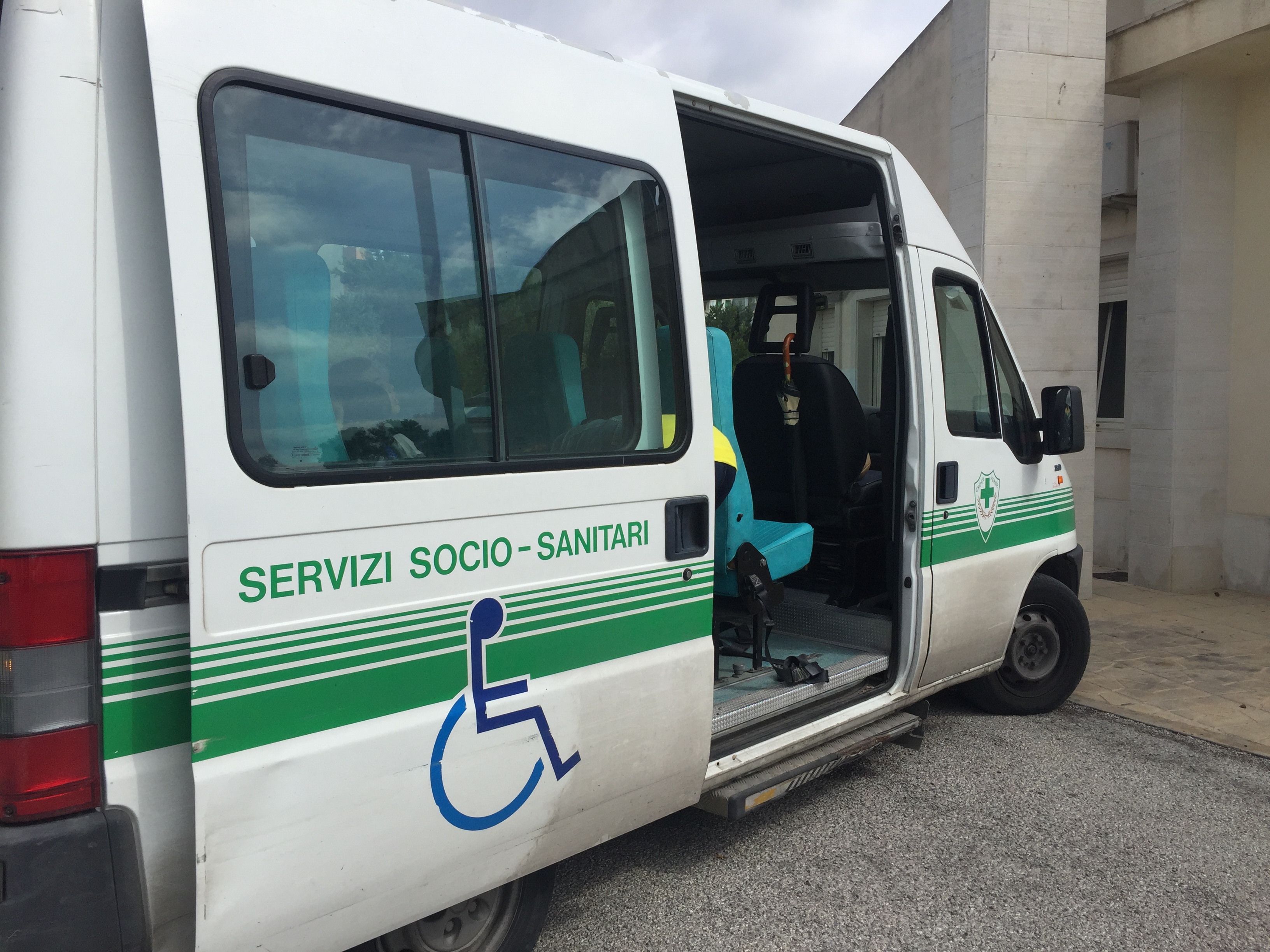 Per i lavoratori delle cooperative sociali a Modica piove sul bagnato