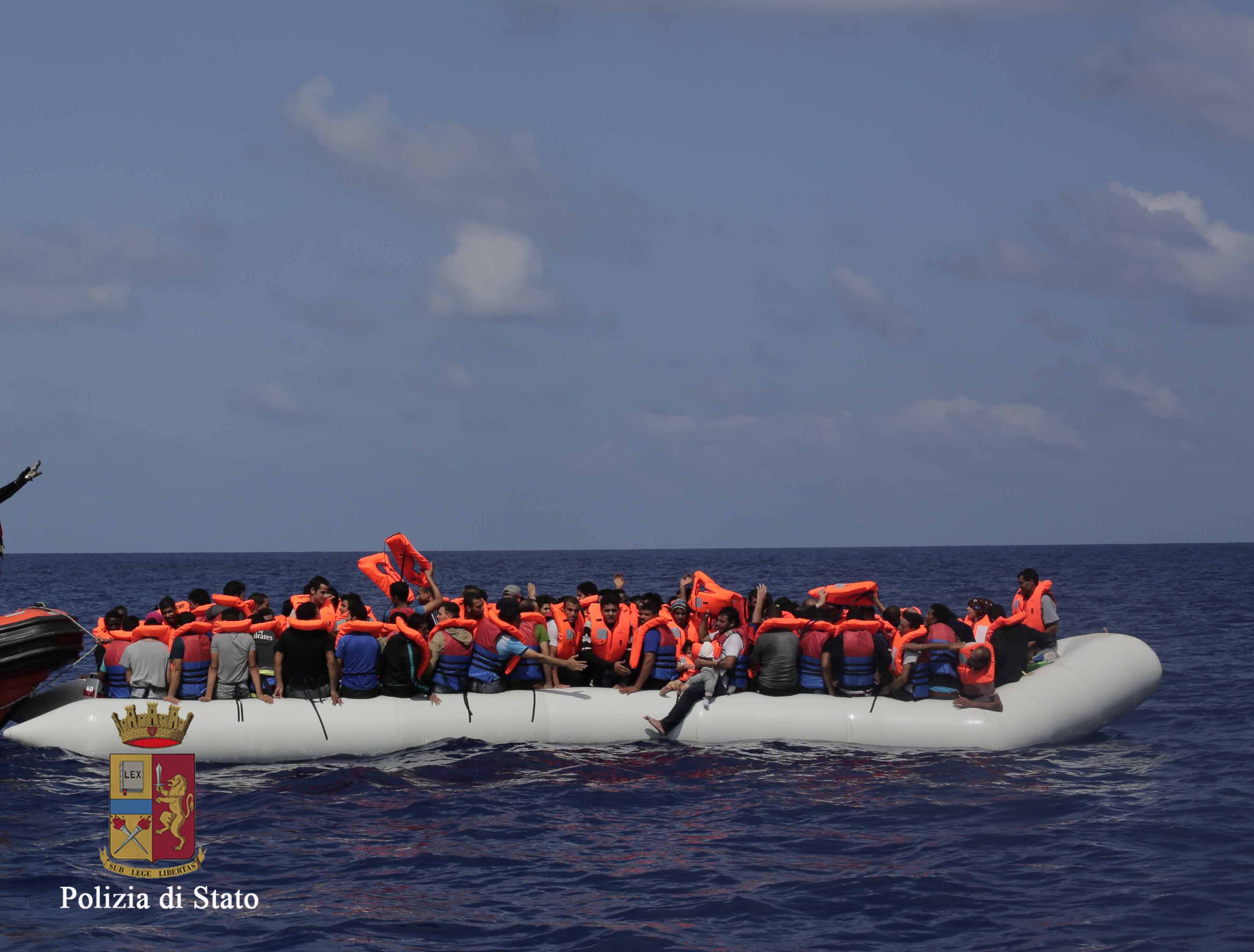 Sbarcano quasi in 300. Arrestati 2 presunti scafisti. VIDEO