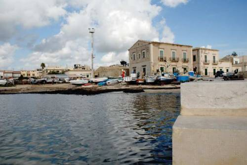 Il sindaco di Scicli chiede alla Provincia di intervenire con una draga al porto di Donnalucata