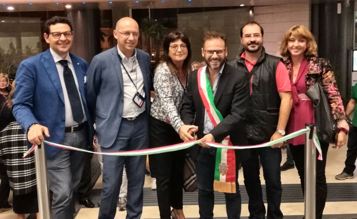 Inaugurata la mostra permanente del maestro Biagio Romeo all’aeroporto di Comiso