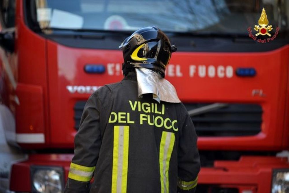 Ennesima auto in fiamme a Scicli