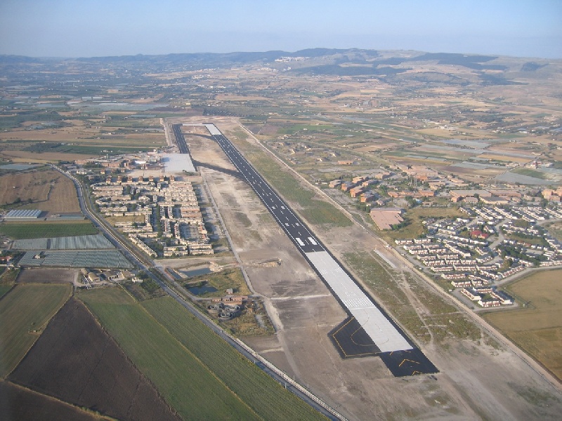Due progetti per l’aeroporto di Comiso: costruzione di un ufficio merci e piattaforma cargo