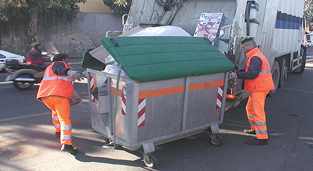 Con il nuovo appalto di nettezza urbana a Ragusa i lavoratori verranno garantiti.