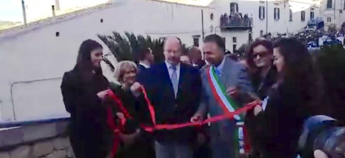 Il principe Alberto inaugura il Castello dei Conti di Modica. Dopo 22 anni di chiusura. VIDEO LIVE