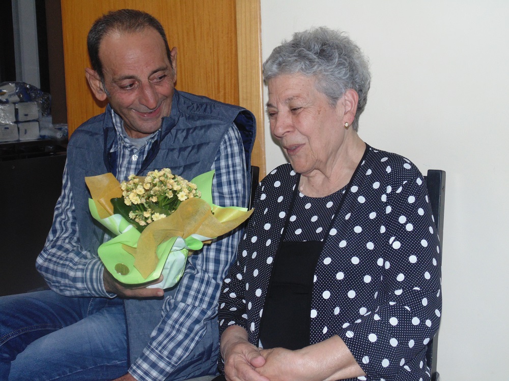Festa dei Nonni, serata di festa e spettacolo di giocoleria a “Villa Beautiful Days”