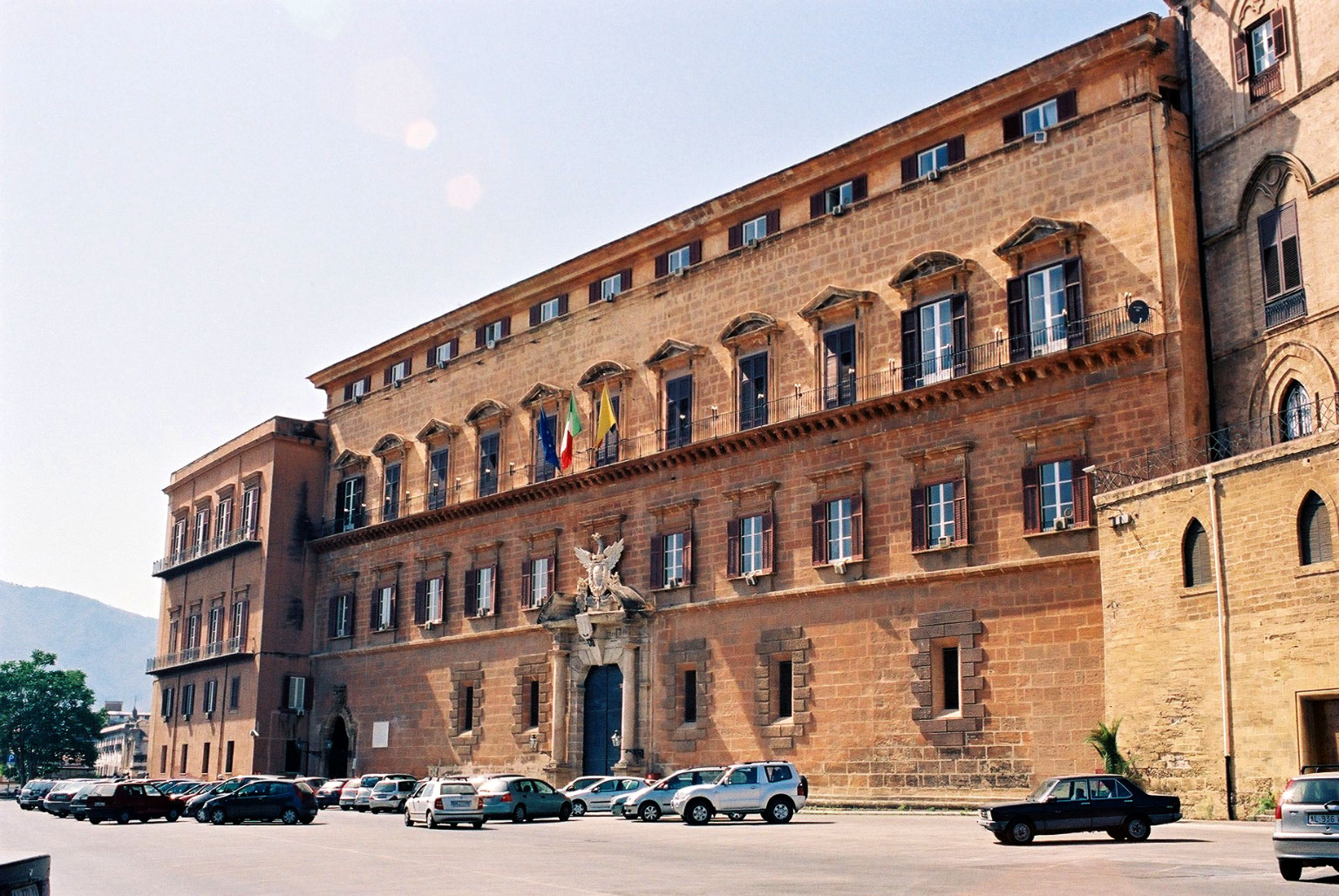 Otto presidenti e 15 liste. Ecco tutti i candidati in provincia di Ragusa. Tra gli assessori designati ci sarebbero Mauro (Fi) e Corallo (M5S)
