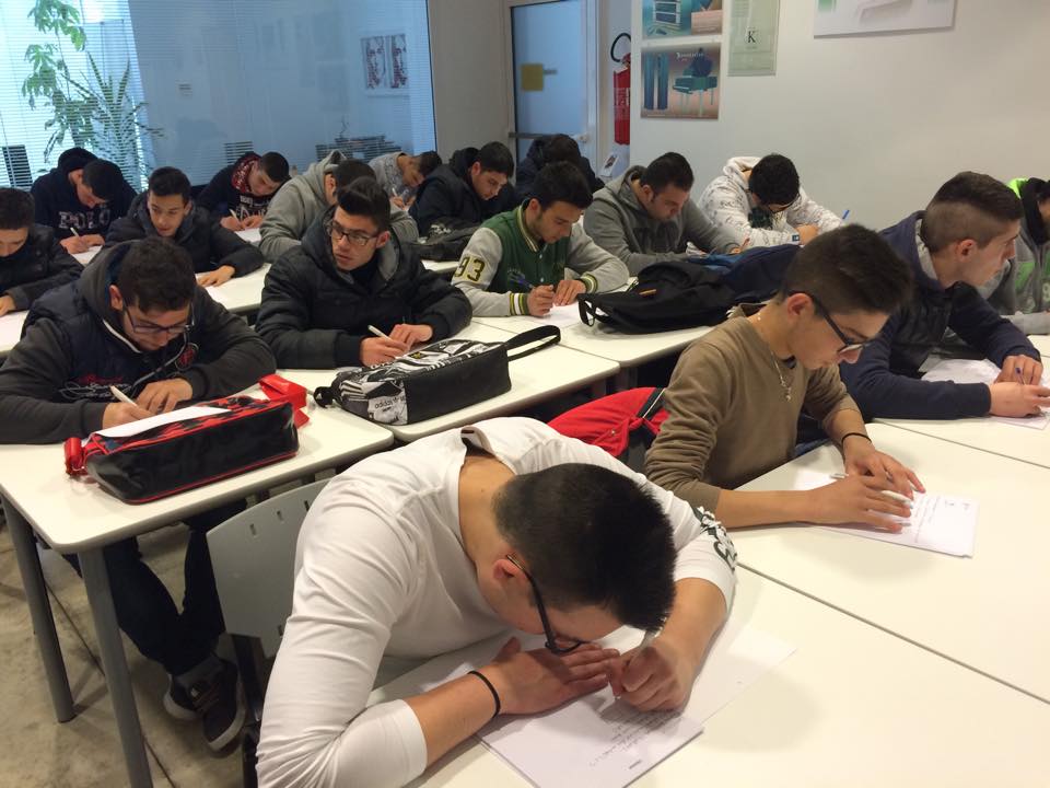 Gli alunni del Curcio di Ispica fanno stage sulla domotica da Crea