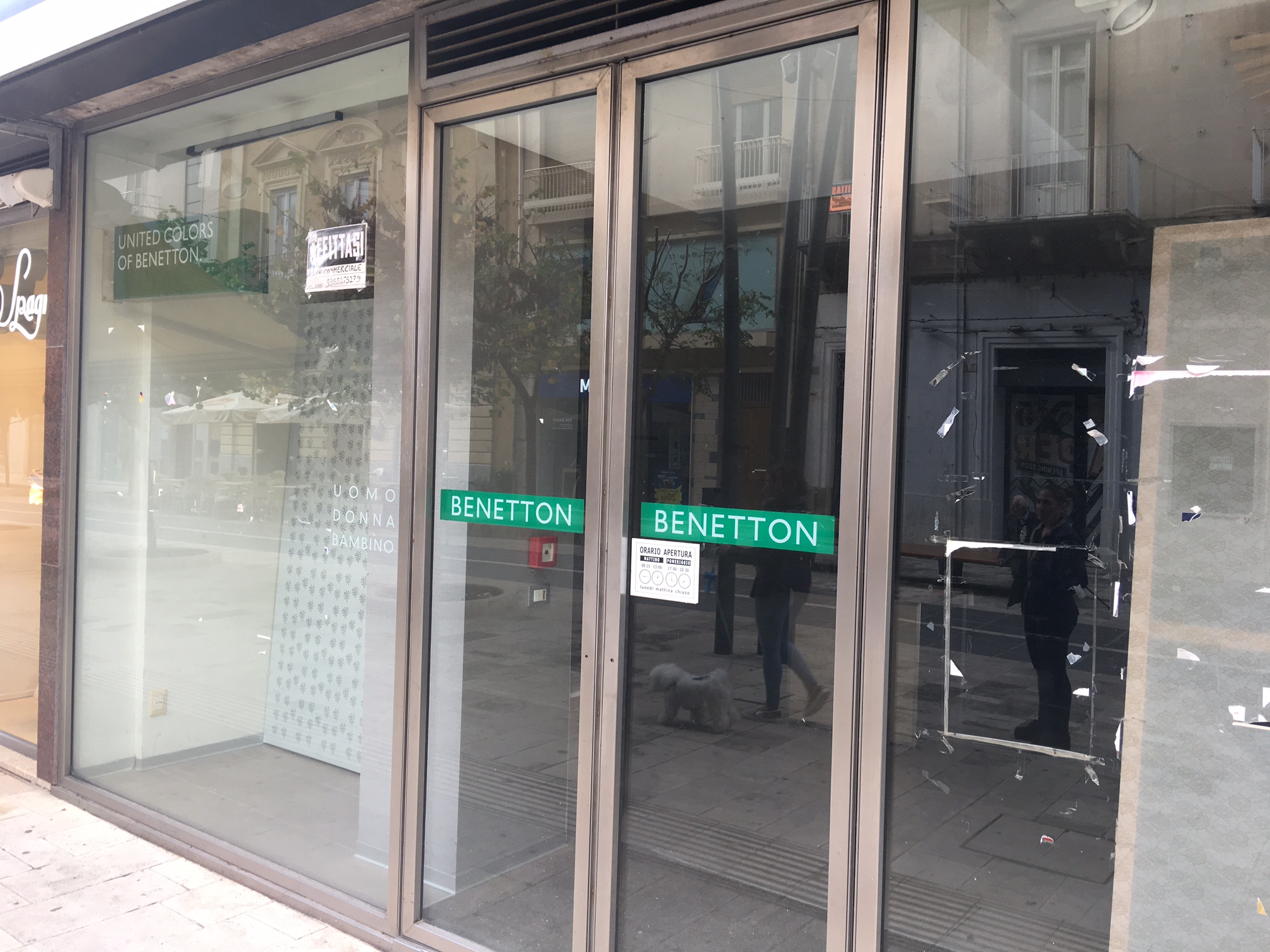 Via Roma continuano a chiudere i negozi. Marino: “E’ coma profondo, è mancata l’attenzione del Comune”