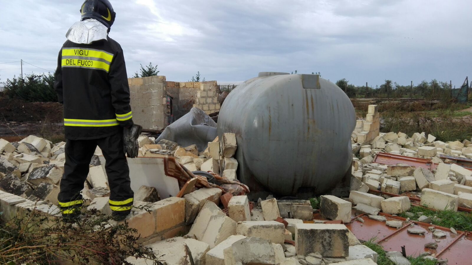 Vigili del Fuoco ancora impegnati per i danni maltempo