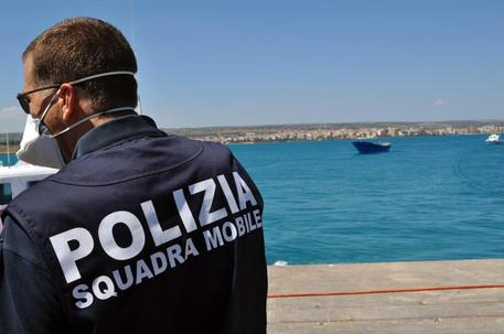 Pozzallo, fermati tre presunti scafisti: decisivi i racconti dei passeggeri