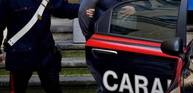Donna palpeggiata a S. Croce stava per essere anche borseggiata. E’ sotto schock