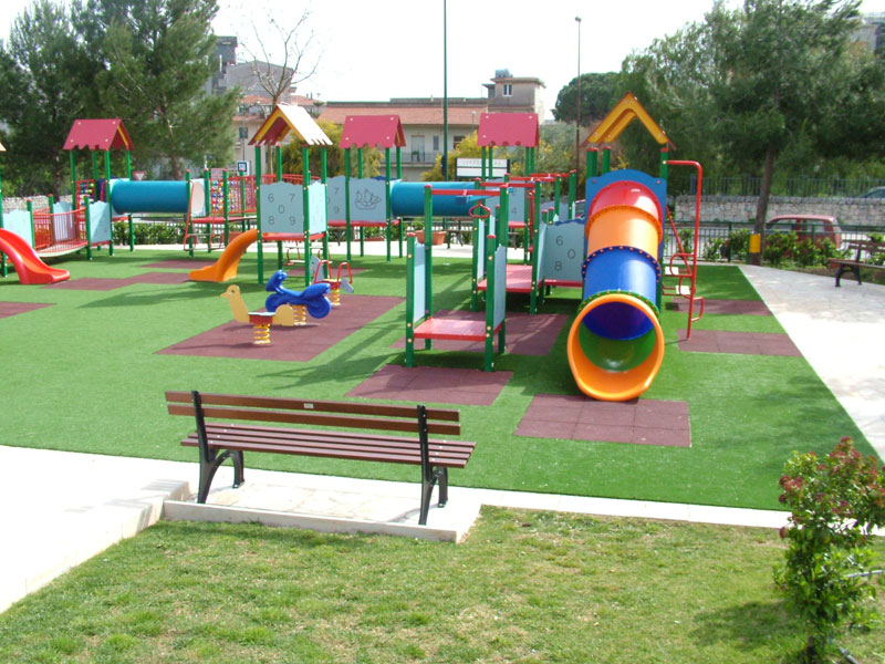 Nuovi giochi per la bambinopoli di Villa Margherita