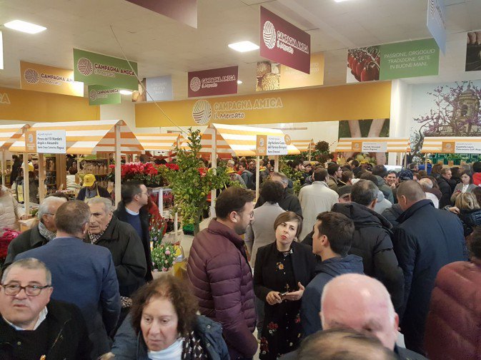 Il mercatino coperto di Campagna Amica all’interno del Vitality di Ragusa, in periferia ai Pianetti