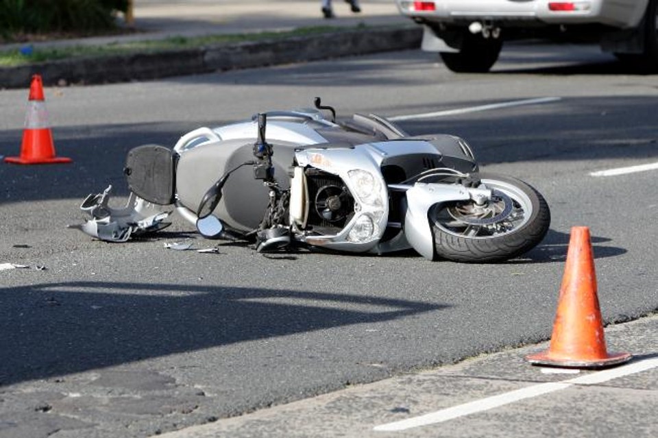 Scontro tra auto e moto. In prognosi riservata un modicano di 62 anni