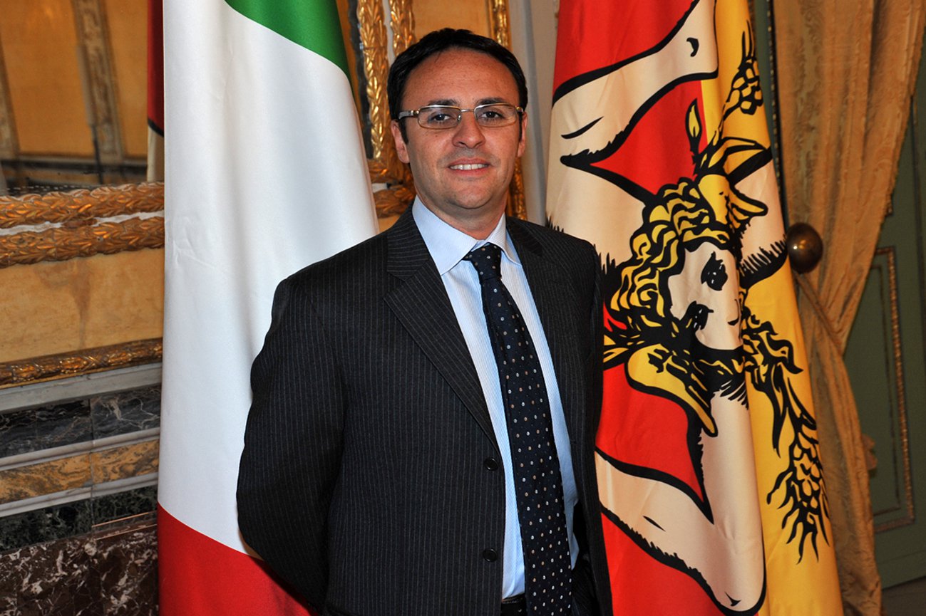 Regione si è dimesso l’assessore regionale Figuccia dopo che aveva contestato Micciché sugli stipendi d’oro