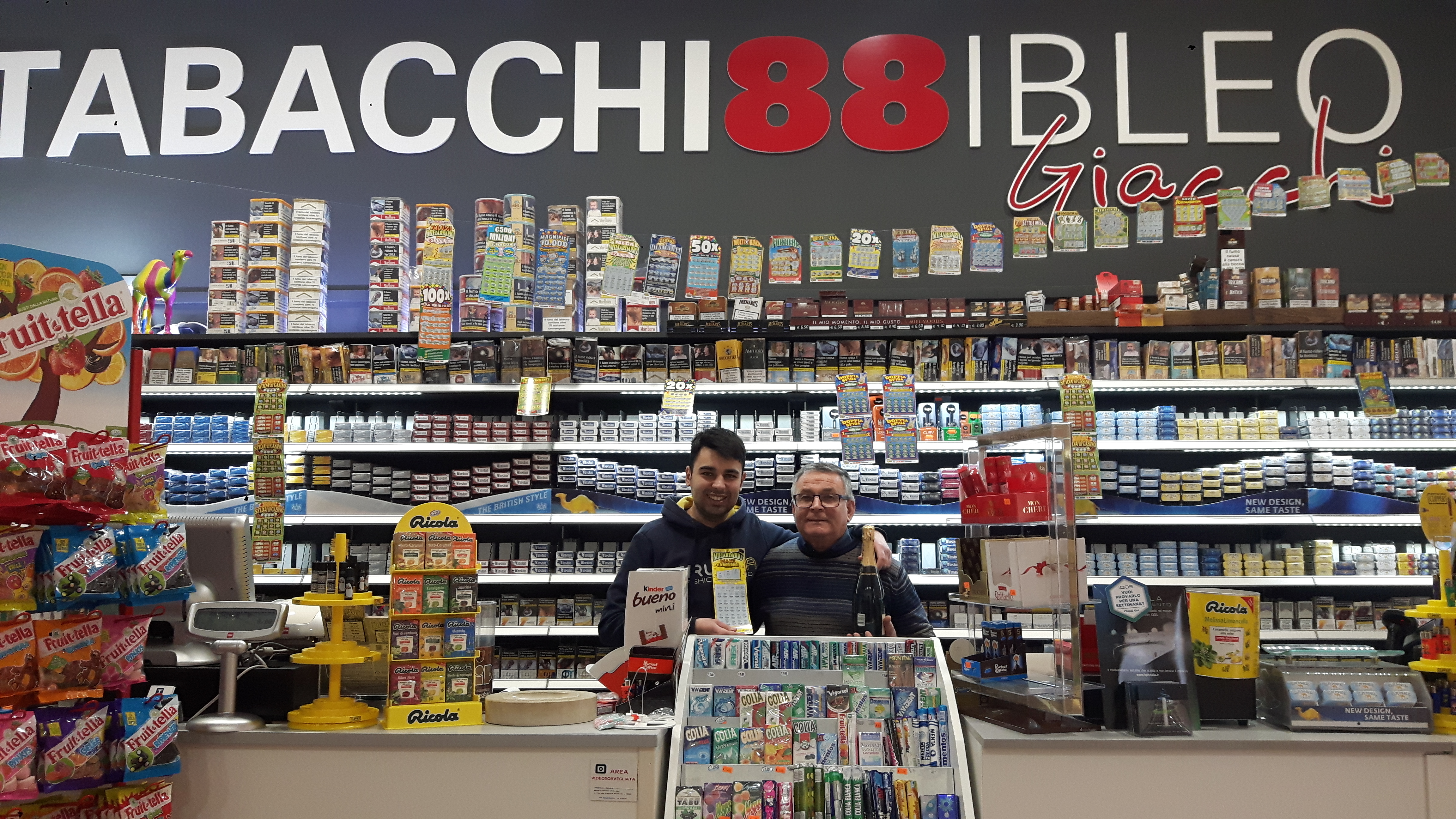 Gratta e vinci, vinti 100 mila euro a Ragusa al centro commerciale Ibleo