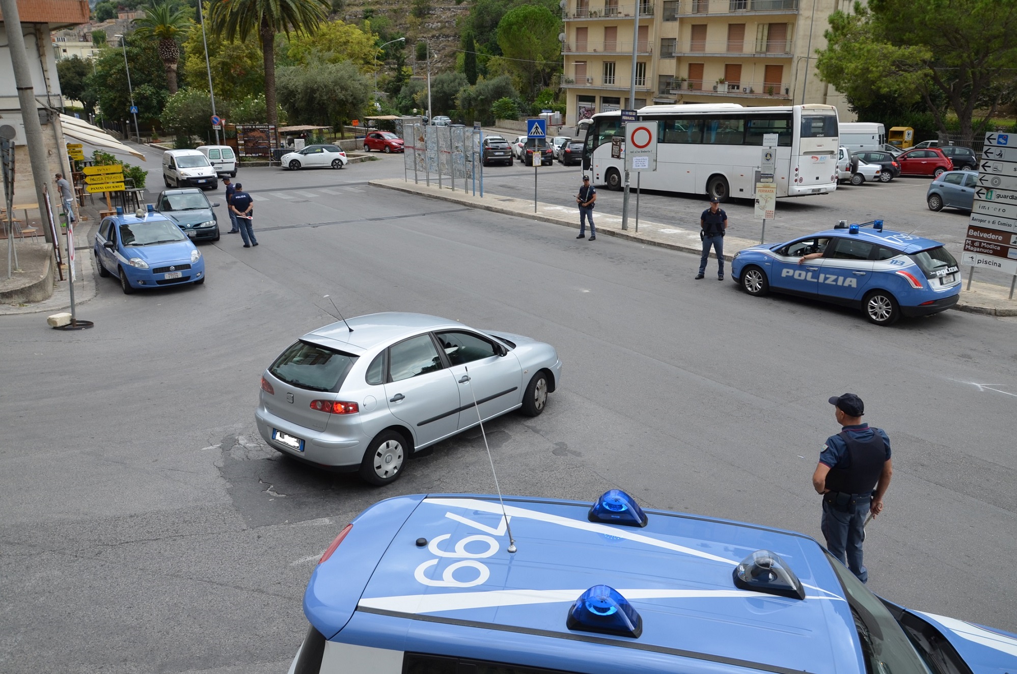 La polizia passa al setaccio il territorio di Modica. Obiettivo: la sicurezza dei cittadini