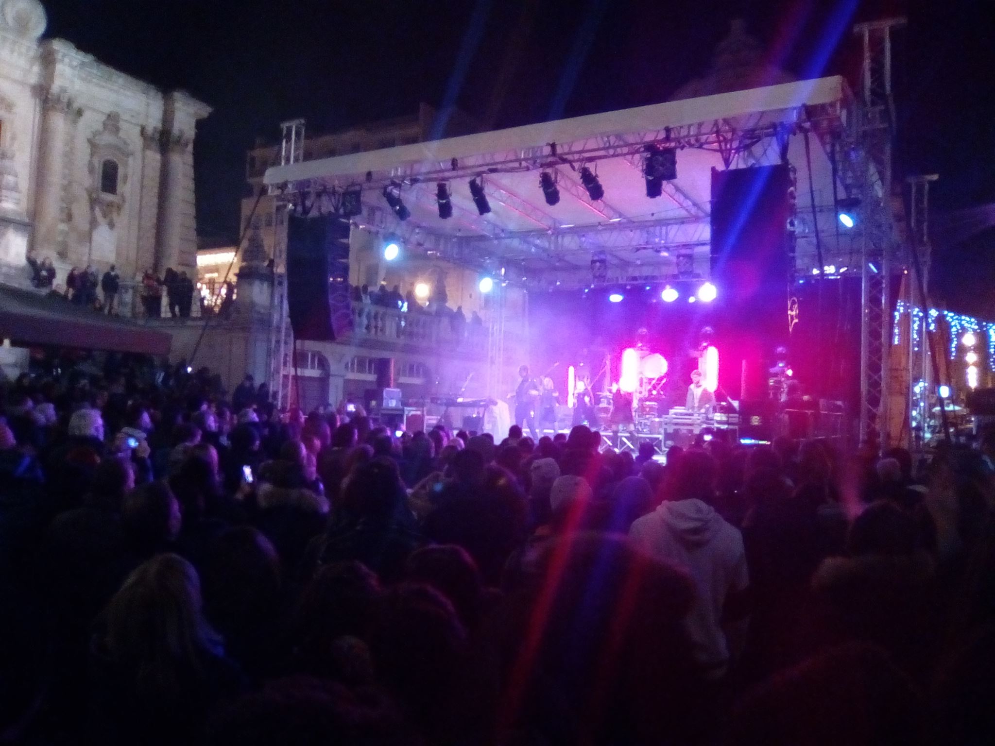 Capodanno, il 31 sera Piazza San Giovanni a Ragusa diventa discoteca a cielo aperto. Ci sarà il dj Andrea De Sabato. Attivate limitazioni e misure di sicurezza