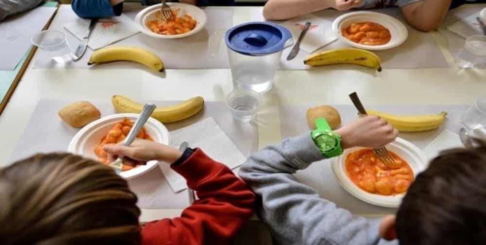 80 euro: è questo il costo medio mensile per la mensa scolastica