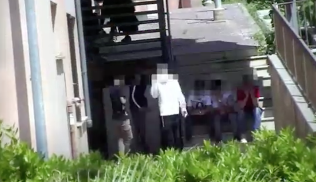 Operazione “ricreazione”. Arrestati spacciatori che vendevano droga nelle scuole durante l’intervallo