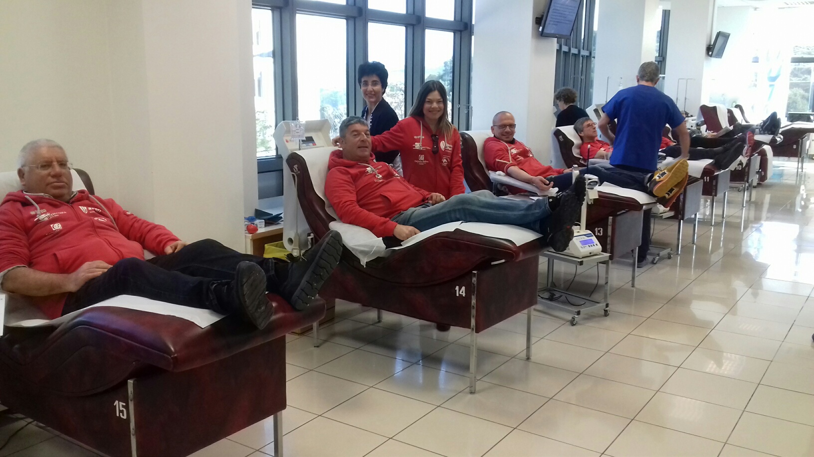 La nuvola rossa “Siemu a peri” all’Avis di Ragusa per una donazione solidale