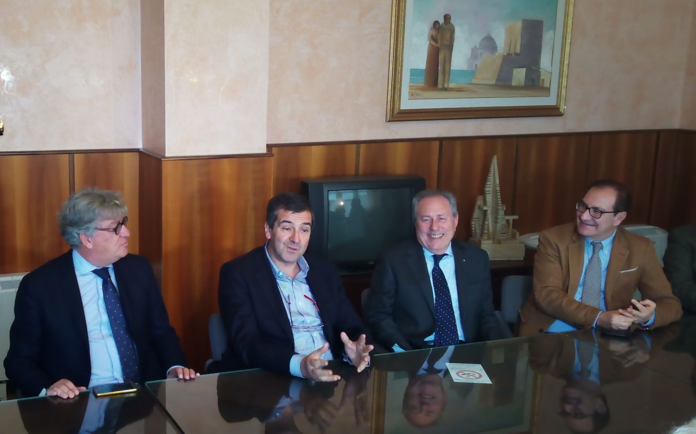 Insediato il nuovo commissario dell’ex Provincia. E’ Piazza che riceve le consegne da Cartabellotta
