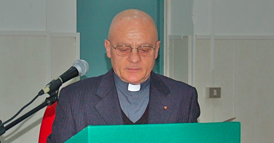 Senza soldi non si canta messa e dopo il rifiuto delle offerte il parroco sotto accusa dice: “Ho sbagliato e chiedo scusa”. A Modica
