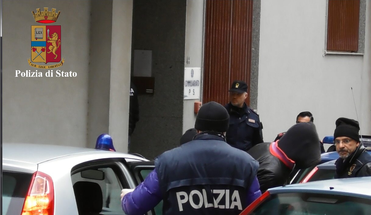 “O mi dai i soldi o ti brucio”. Un giovane modicano arrestato per estorsione