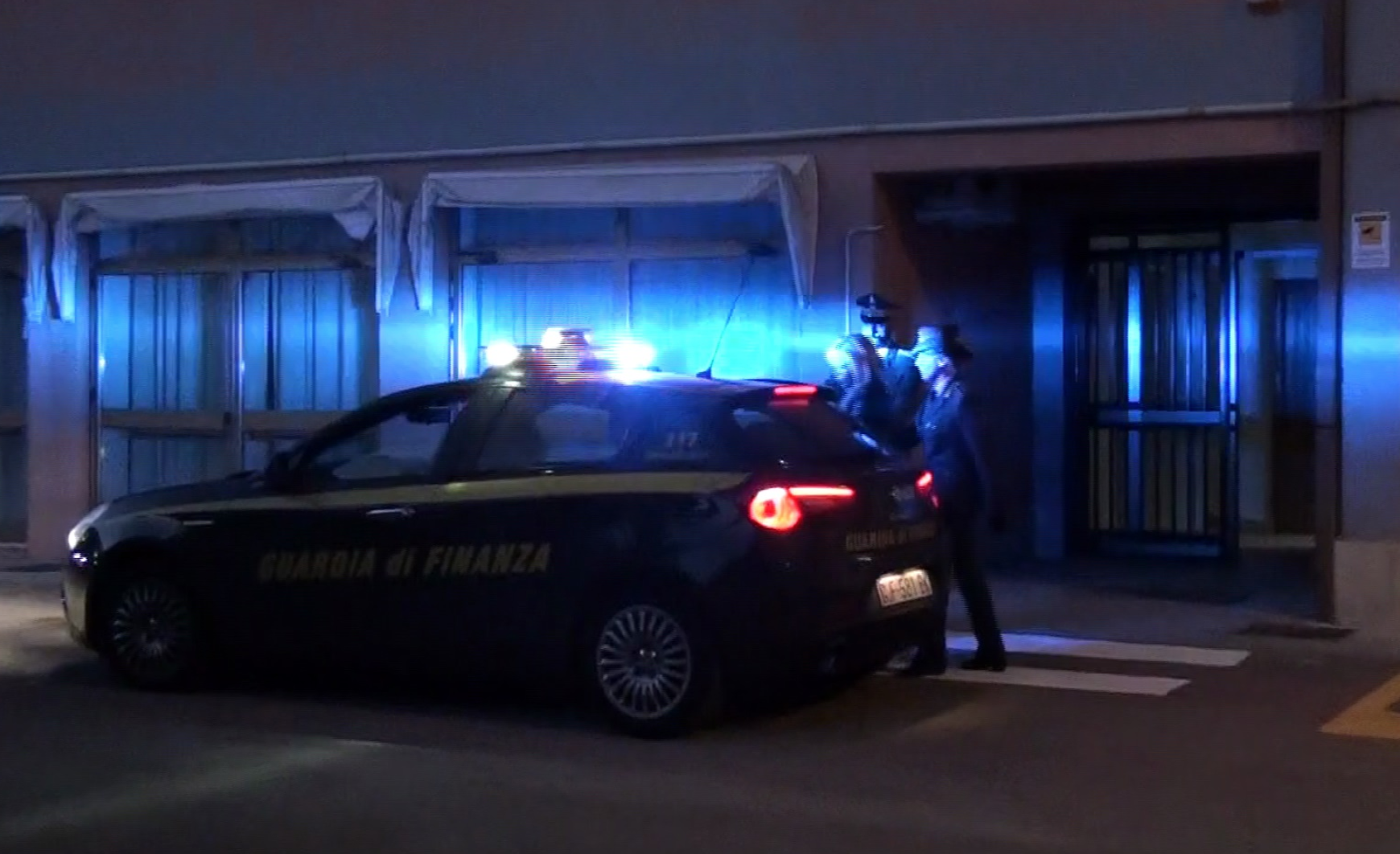 La Finanza tassa i proventi della prostituzione. Per il “magnaccio” è reddito imponibile