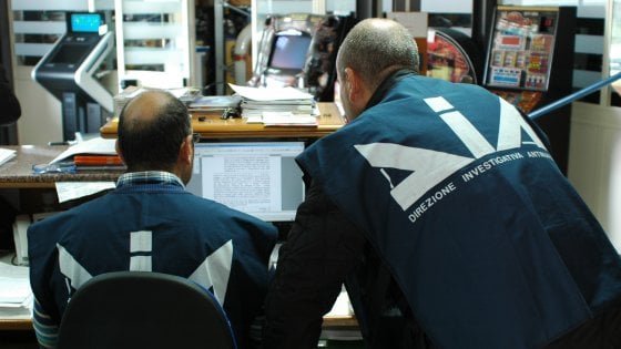 Confiscati 9 milioni di euro a imprenditore che gestiva il monopolio dei videopoker in provincia di Ragusa.