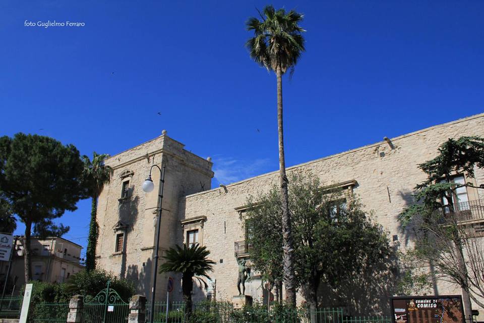 Conclusa a Comiso “Eventi d’arte al Castello” organizzata da ArteInsieme. Esaltata l’arte in tutte le sue forme esopressive