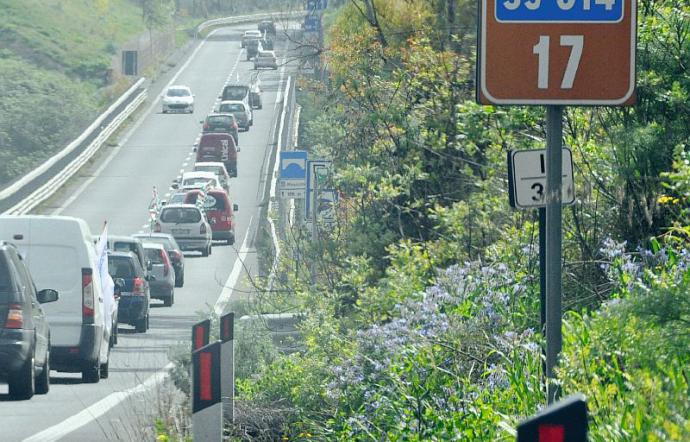 Indovinate un po’? Rinviato di 20 giorni il bando per la Ragusa – Catania. Buon 25 aprile!