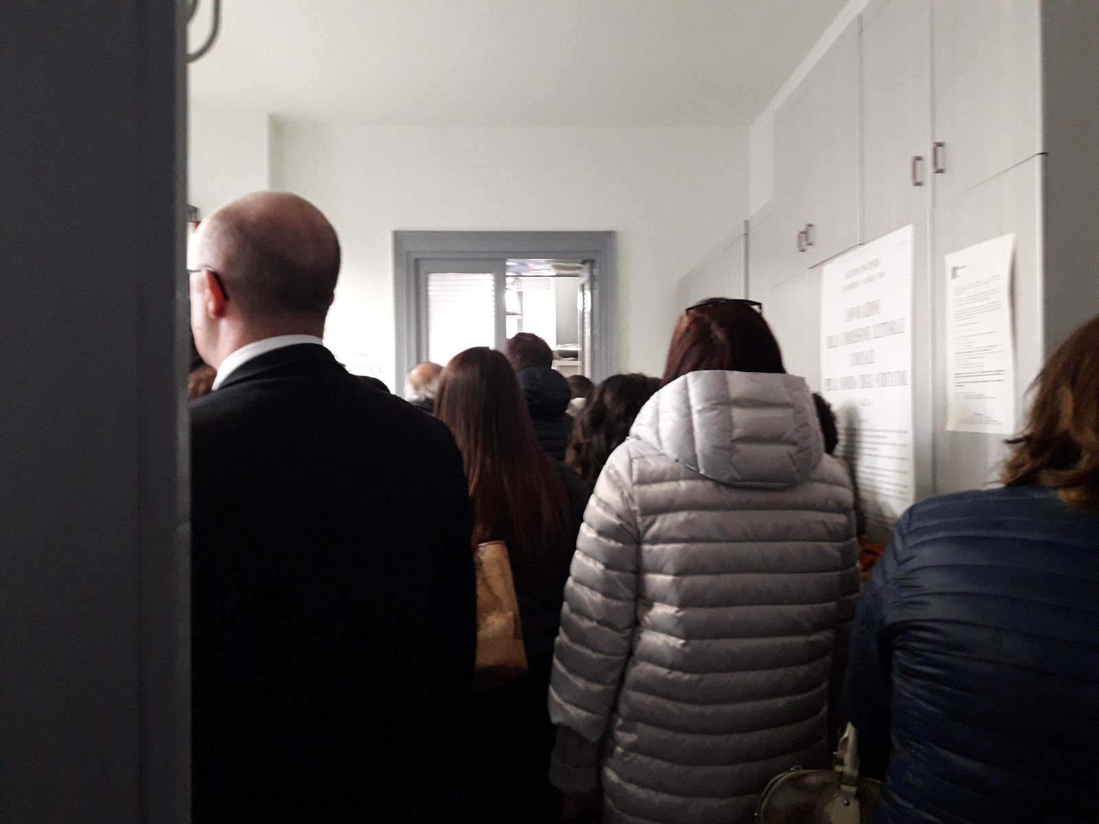 Elezioni ore 19 a Ragusa hanno votato già il 50% degli elettori. Caos ai seggi per le lunghe file e boom di richieste al Comune per duplicato tessera elettorale