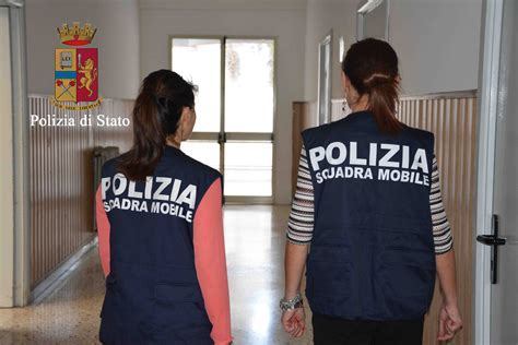 Polizia arresta marito violento. Aveva picchiato l’ex moglie proprio accanto alla Questura