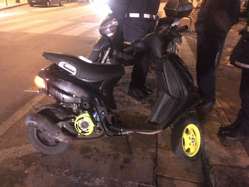 La polizia municipale sequestra a Modica ciclomotori “truccati”.