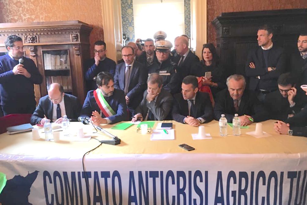 Agricoltura, confronto con il governatore Musumeci a Vittoria. Presente anche l’assessore regionale Bandiera