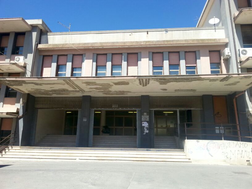 Evacuata la scuola “De Amicis” a Modica Alta. Esalazioni provenivano dai servizi igienici