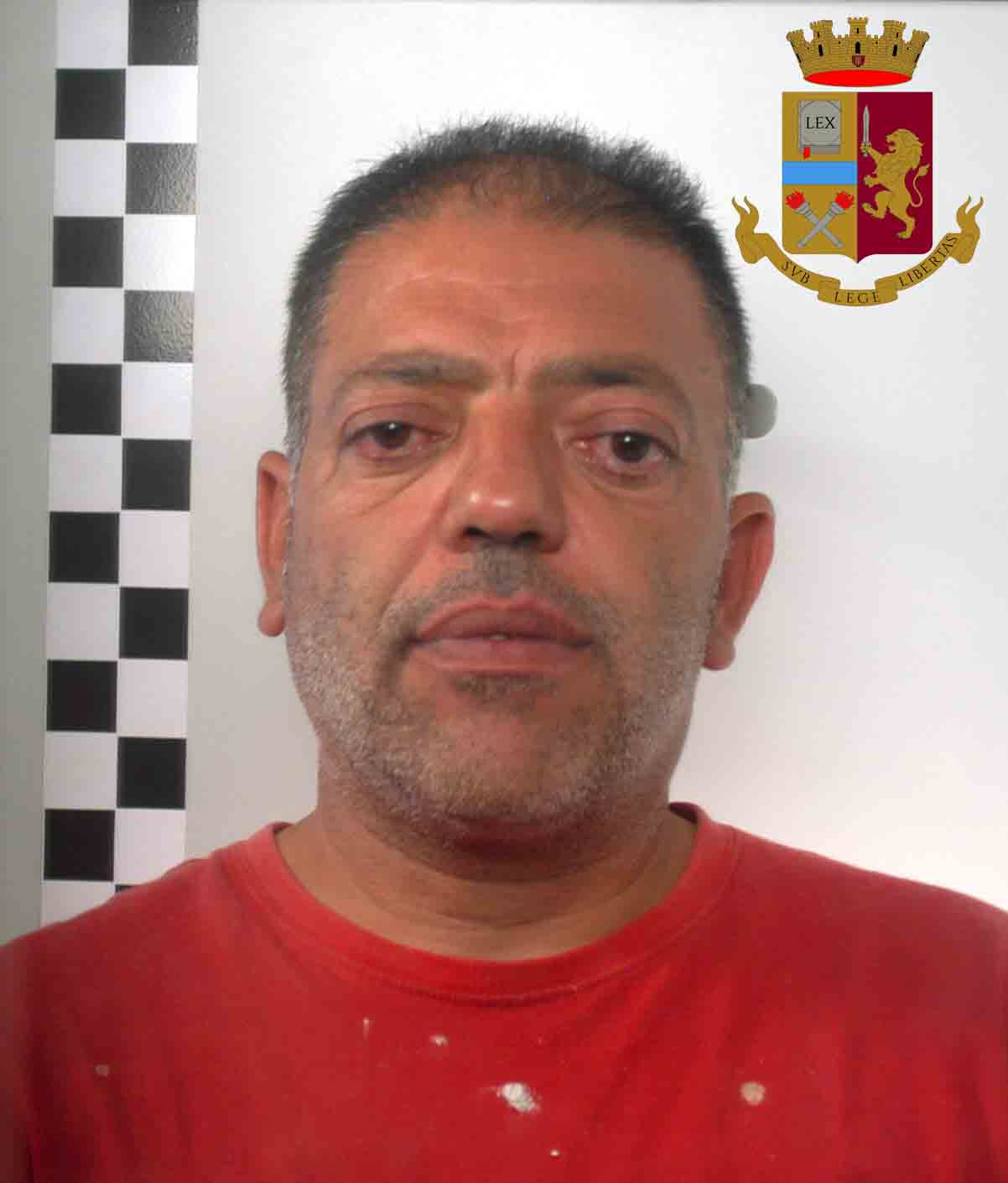 A Vittoria ubriaco al volante provoca incidente e tenta di investire poliziotti. Arrestato