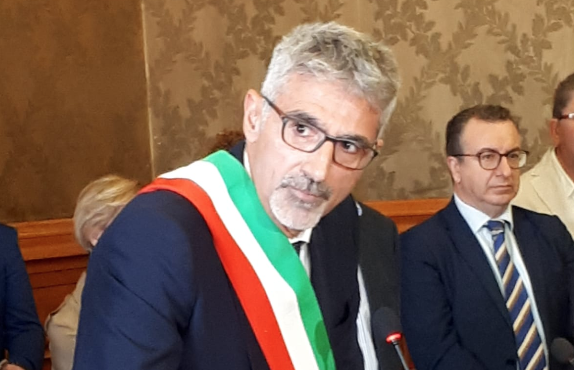 Ecco il nuovo sindaco di Ragusa, Peppe Cassì. Si è ufficialmente insediato. VIDEO E FOTO
