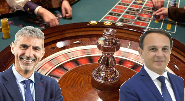 Rien ne va plus, les jeux sont faits. Tra poco si saprà chi sarà il nuovo sindaco. Secondo alcuni calcoli ci sarà una forbice del 4% tra Cassì e Tringali. Affluenza in netto calo
